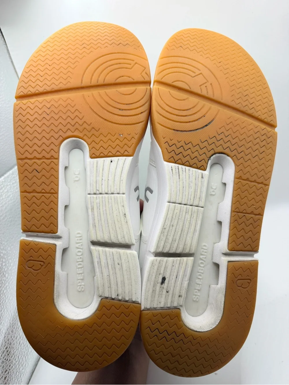 On Running Women's White and Gum-Soled Low-Top Sneakers